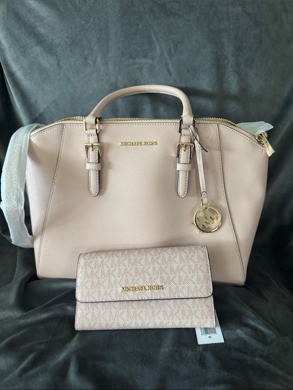 BNWT Michael Kors Pale Blush Satchel with Matching Wallet
